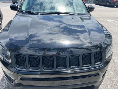 Used 2019 Jeep Compass Altitude FWD image 1