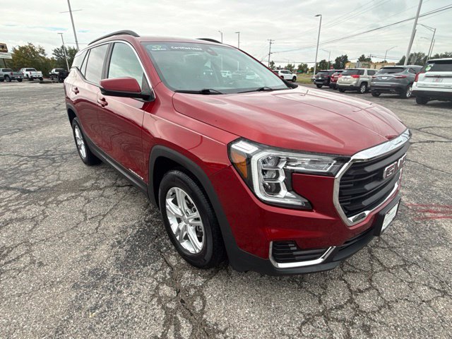 Certified 2022 GMC Terrain SLE w/ Driver Convenience Package FWD image 7