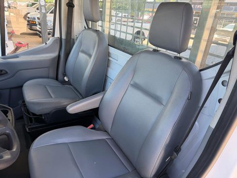 Used 2018 Ford Transit 250 138 RWD image 26