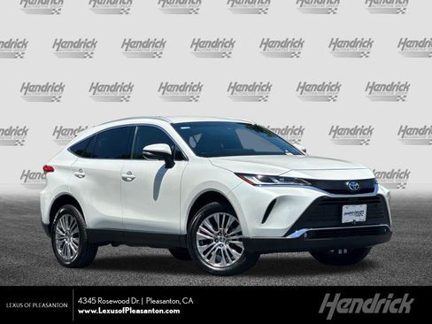 Used 2023 Toyota Venza XLE AWD/4WD image 1