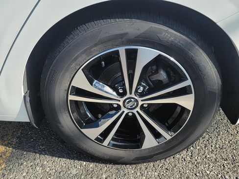 Used 2023 Nissan Sentra SV w/ All-Weather Package FWD image 9