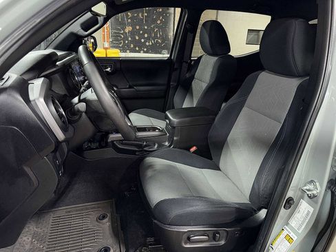 Certified 2022 Toyota Tacoma TRD Sport image 15