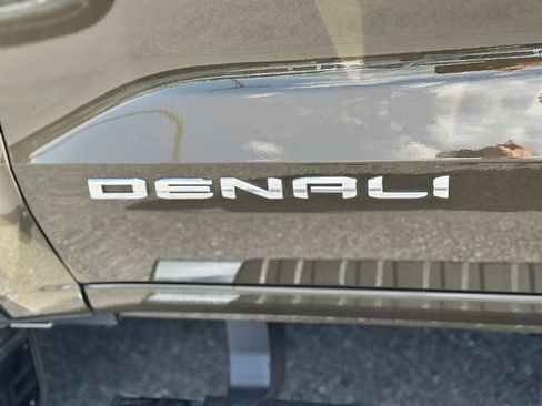 Used 2024 GMC Canyon Denali AWD/4WD image 46