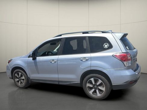 Used 2017 Subaru Forester 2.5i Premium AWD/4WD image 5