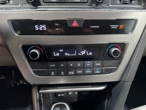 Used 2016 Hyundai Sonata SE FWD image 18