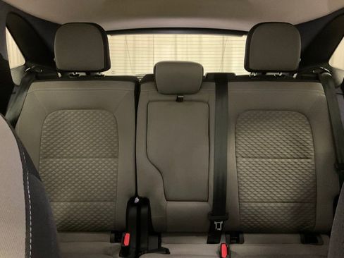 Used 2020 Ford Escape SE image 32