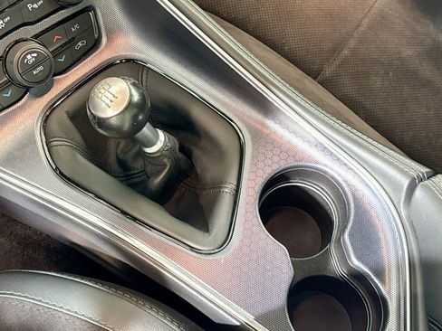 Used 2016 Dodge Challenger R/T Scat Pack w/ Leather Interior Group image 16