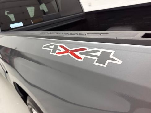 Used 2021 Chevrolet Silverado 1500 LTZ AWD/4WD image 10