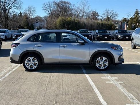 Used 2023 Honda HR-V LX image 2