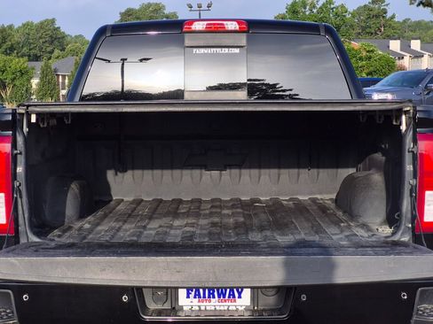 Used 2017 Chevrolet Silverado 1500 LTZ Z71 w/ LTZ Plus Package AWD/4WD image 11