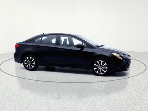 Used 2023 Toyota Corolla LE FWD image 7
