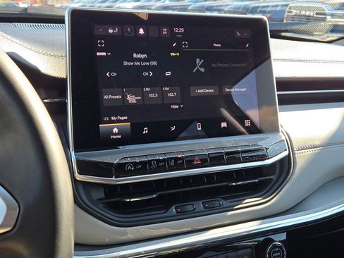 Used 2022 Jeep Compass Limited image 26