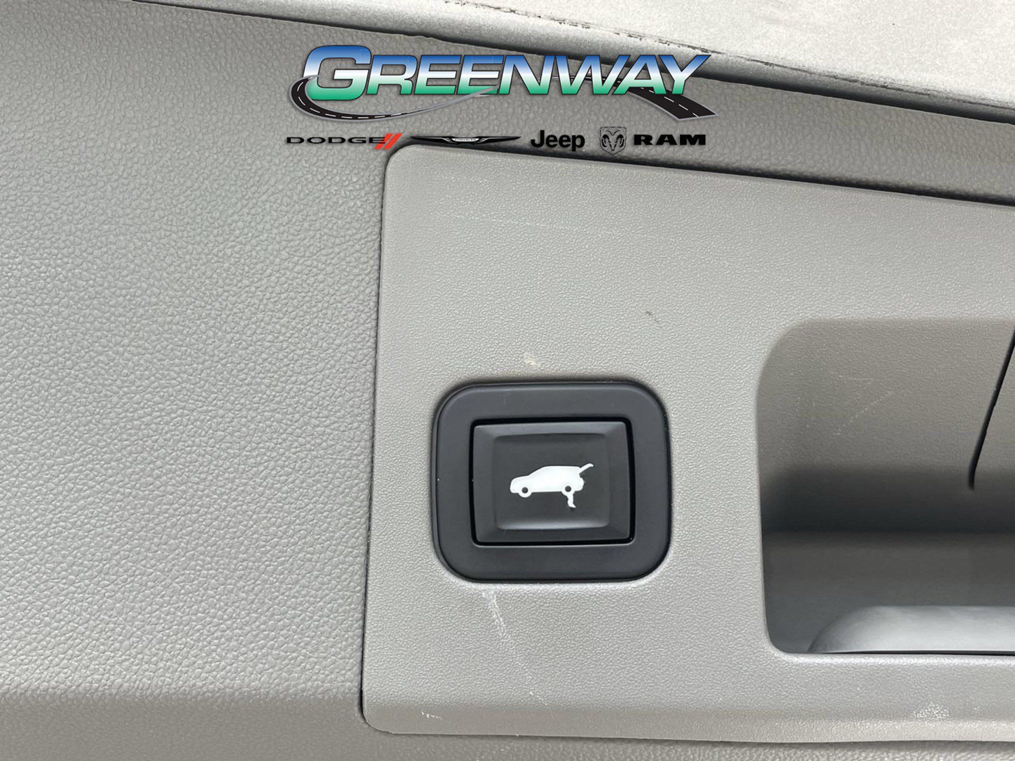 Used 2017 Cadillac XT5 Premium Luxury FWD image 9