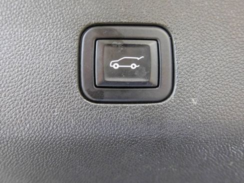 Used 2021 Chevrolet Tahoe LT w/ LT Signature Package image 48