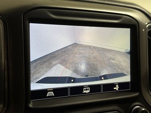 Used 2022 Chevrolet Silverado 2500 LTZ w/ LTZ Convenience Package image 14