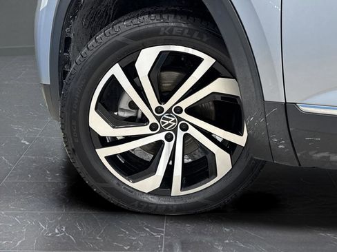 Used 2023 Volkswagen Atlas Cross Sport SEL image 36