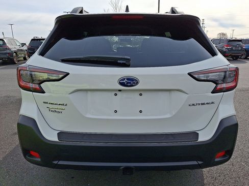 Certified 2025 Subaru Outback Premium image 6