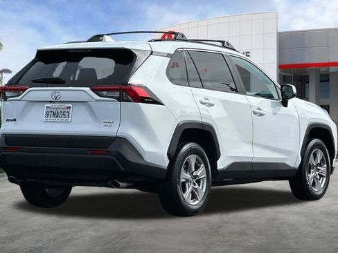 Certified 2025 Toyota RAV4 XLE AWD/4WD image 5