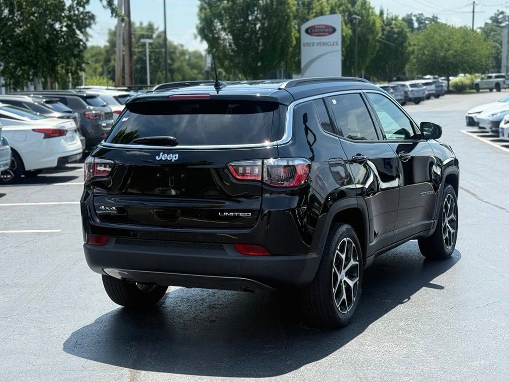 Used 2024 Jeep Compass Limited AWD/4WD image 8