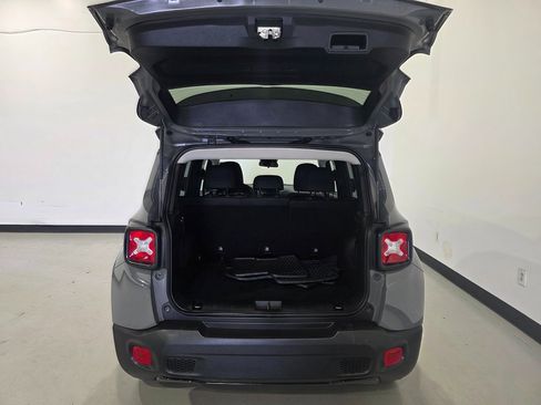 Used 2020 Jeep Renegade Altitude image 25