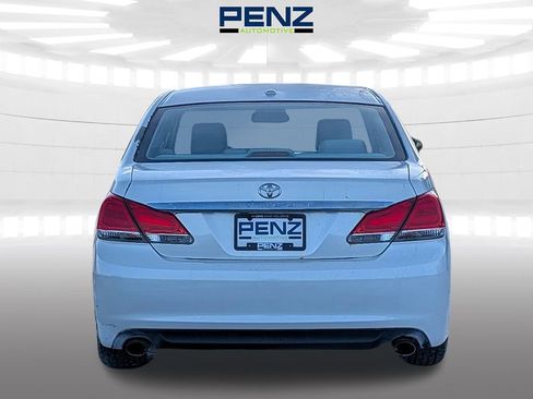 Used 2011 Toyota Avalon Limited image 6