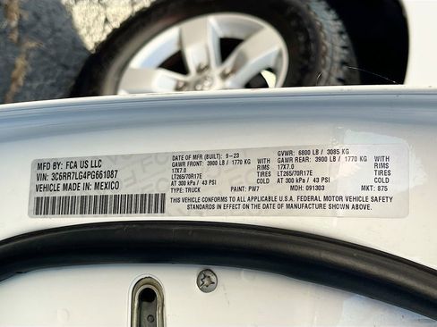 Used 2023 RAM 1500 Classic SLT w/ Electronics Group image 31