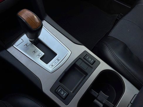 Used 2014 Subaru Outback 2.5i Limited w/ Moonroof Package image 14