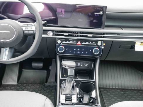 New 2026 Hyundai Santa Cruz SEL FWD image 16