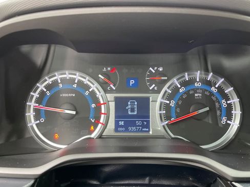 Used 2016 Toyota 4Runner Limited image 13