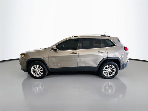 Used 2019 Jeep Cherokee Latitude w/ Cold Weather Group AWD/4WD image 8