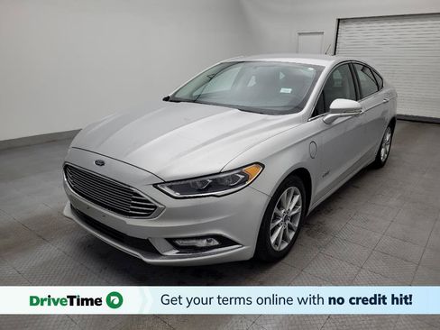 Used 2017 Ford Fusion Energi SE image 1