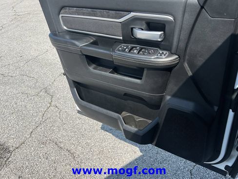 Used 2024 RAM 2500 Big Horn AWD/4WD image 16