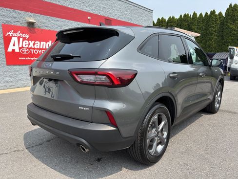Used 2025 Ford Escape ST-Line Select AWD/4WD image 3