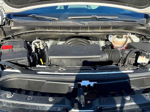 Used 2024 Chevrolet Suburban RST w/ Luxury Package image 22