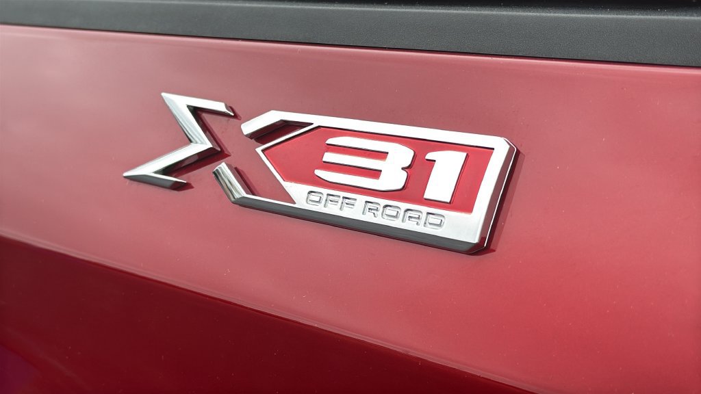 Used 2023 GMC Sierra 1500 SLT AWD/4WD image 25