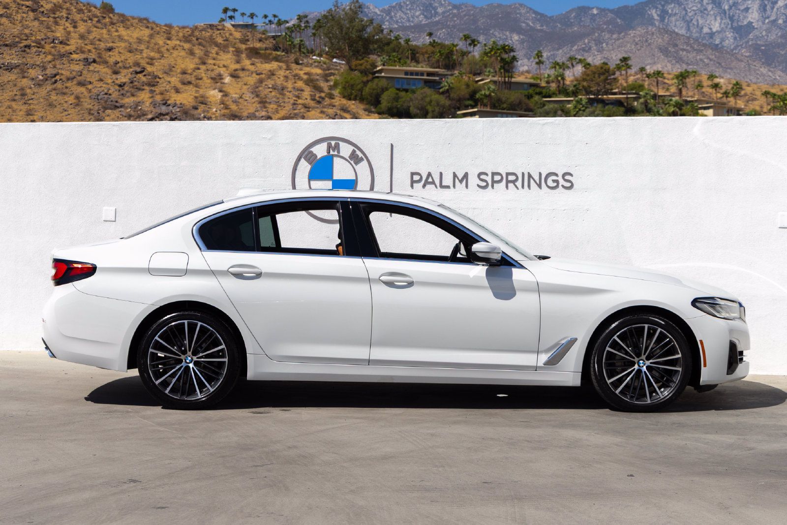 Certified 2023 BMW 530i w/ Premium Package RWD image 6