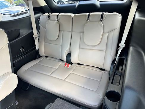 Used 2021 Ford Explorer Limited w/ Hybrid Equipment Group 310A image 15