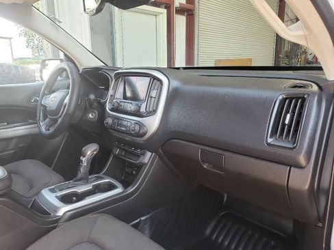 Used 2022 Chevrolet Colorado LT w/ Fleet Safety Package RWD image 11