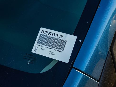 Used 2013 Toyota Corolla LE image 28