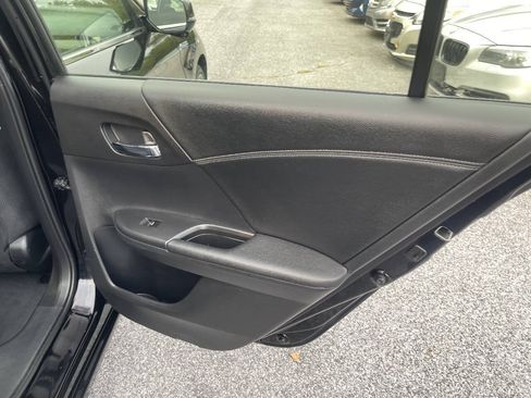 Used 2017 Honda Accord Hybrid Sedan image 24