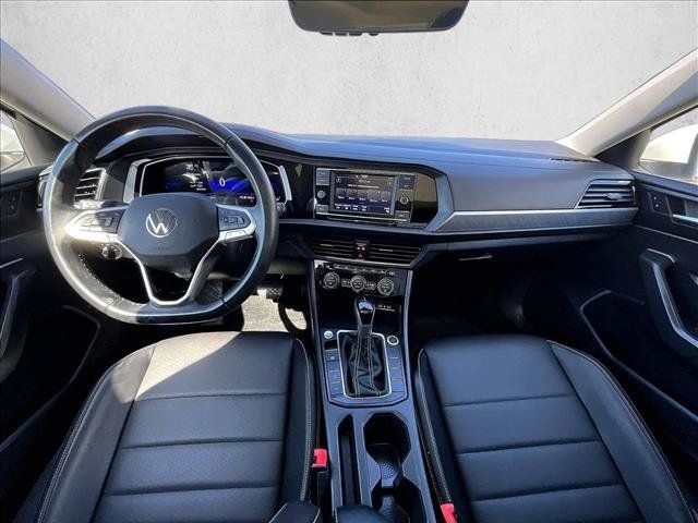 Used 2023 Volkswagen Jetta SE FWD image 15