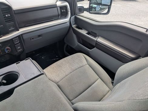 Used 2025 Ford F250 XLT image 18