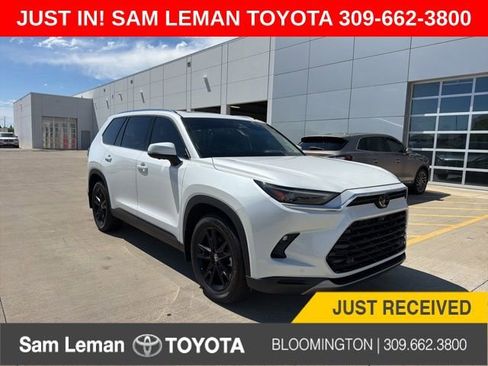 Used 2024 Toyota Grand Highlander AWD image 1