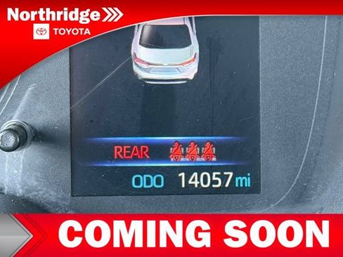 Used 2022 Toyota Corolla SE w/ Carpet Mat Package (TMS) FWD image 11