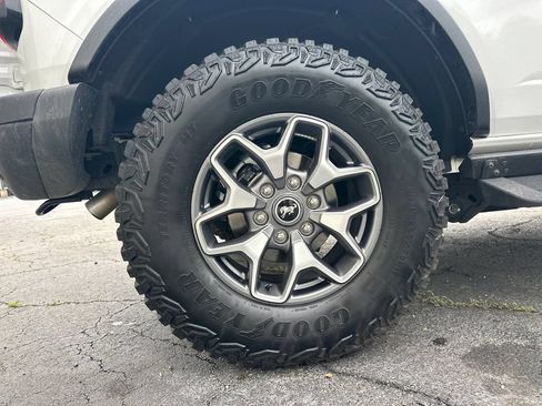 Used 2025 Ford Bronco Badlands AWD/4WD image 18