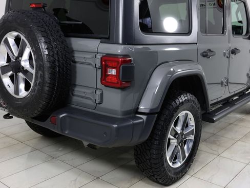 Used 2019 Jeep Wrangler Unlimited Sahara w/ Safety Group AWD/4WD image 40