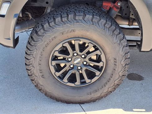 Used 2025 Ford F150 Raptor AWD/4WD image 10