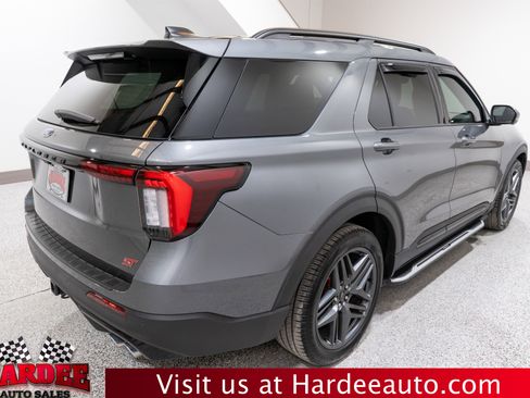 Used 2025 Ford Explorer ST w/ Sun And Sound Package image 5