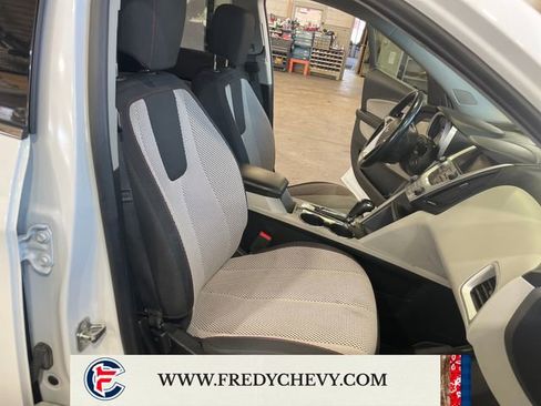 Used 2016 Chevrolet Equinox LT w/ Convenience Package image 39