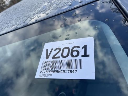 Used 2017 Toyota Corolla LE w/ Carpet Mat Package (TMS) image 3